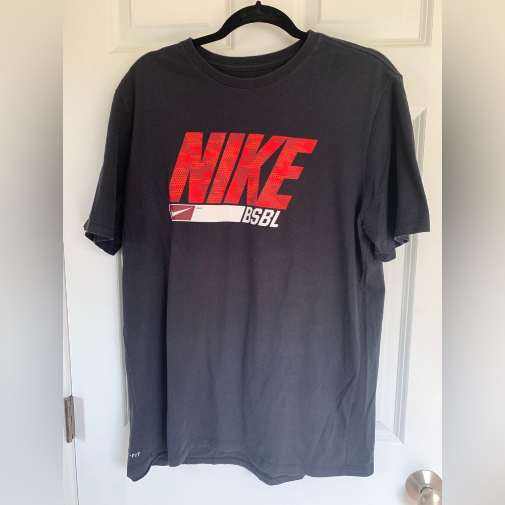 Nike dri-fit athletic cut tee - XL